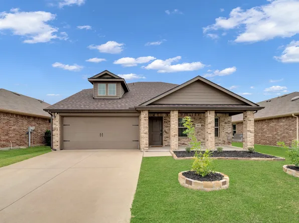 813 Horton St, Fate, TX 75189