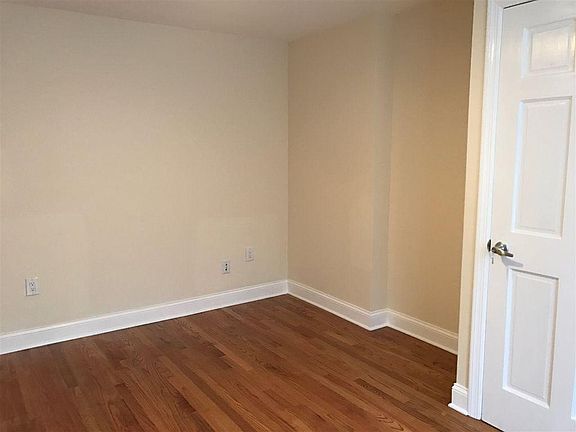 5th image of 673 Summit Ave APT G
