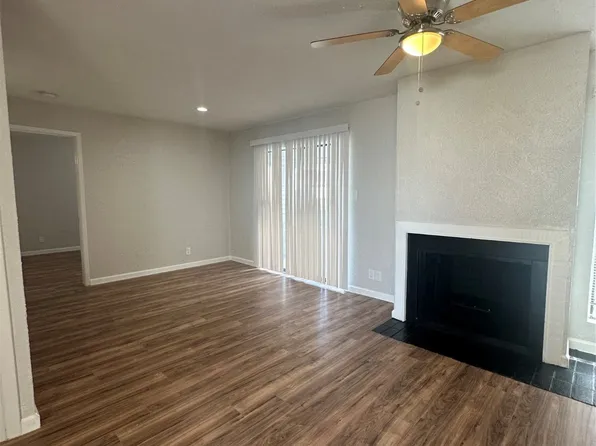 7431 Holly Hill Dr APT 217, Dallas, TX 75231