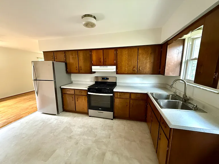6031 Carrollton Ave — Photo 9
