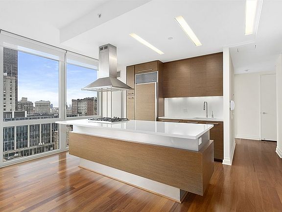 2nd image of 39 E 29th St #25-B