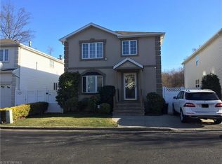 92 Savo Loop, Staten Island, NY 10309