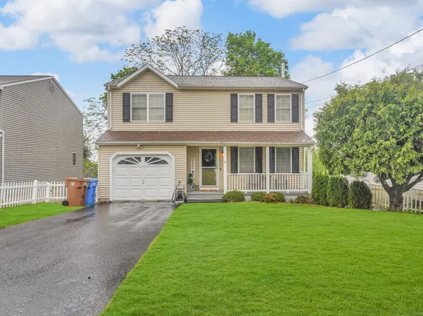 37 Lakeview Avenue, Shelton, CT 06484