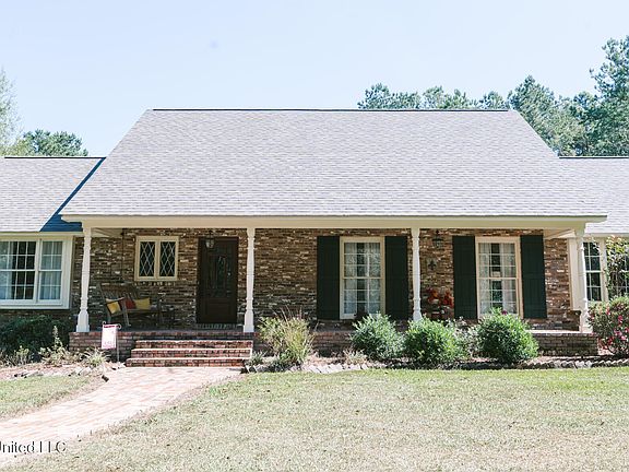 2nd image of 567 River Road Dr SE