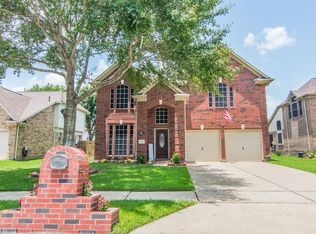 10929 Thornwood Dr, La Porte, TX 77571