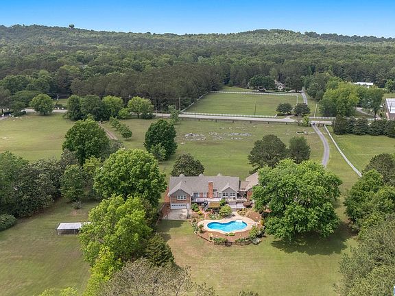 2nd image of 3040 Cahaba Valley Rd