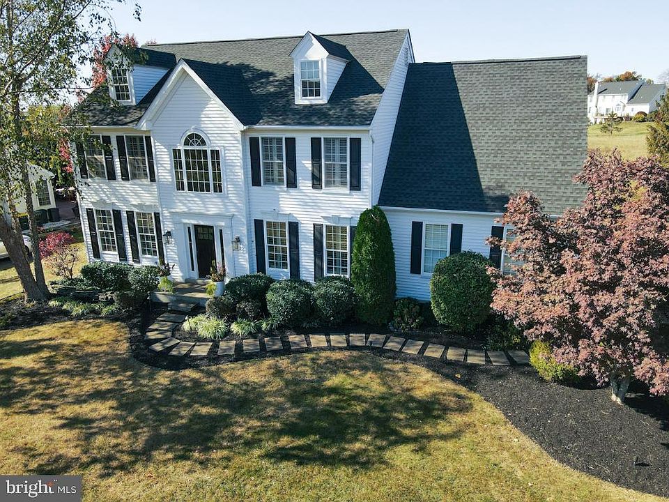 1st image of 5416 Windtree Dr