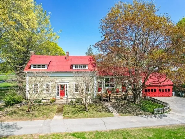 8 West St, Hadley, MA 01035