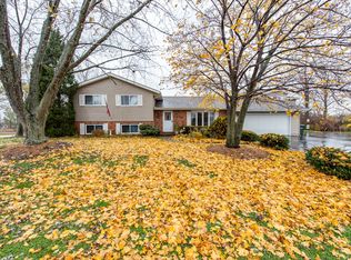 12860 W Clarendon Rd, Beach Park, IL 60099