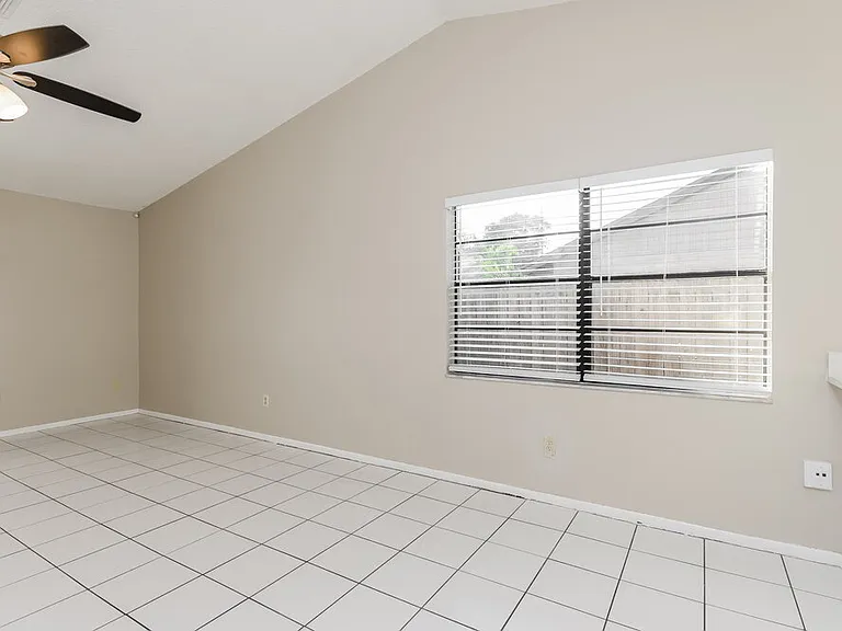 3172 Burlington Dr — Photo 5