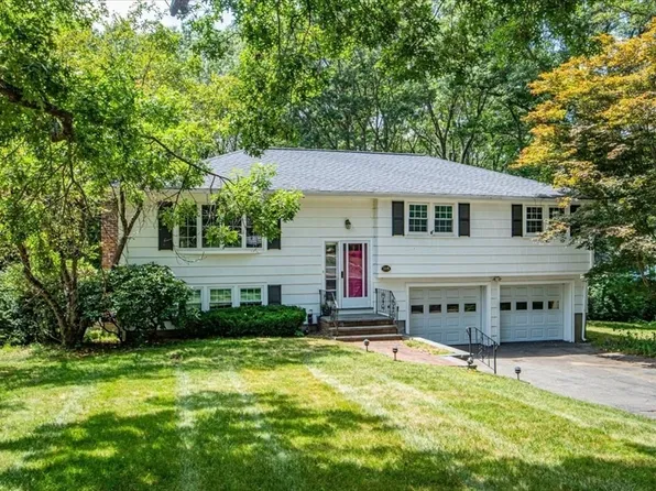 115 Alder Rd, Westwood, MA 02090