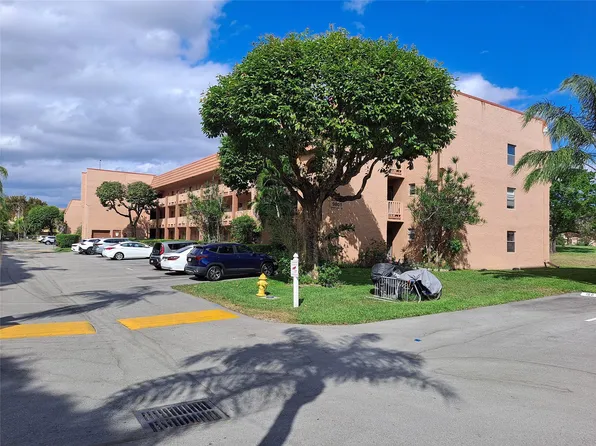 9801 Sunrise Lakes #211, Sunrise, FL 33322