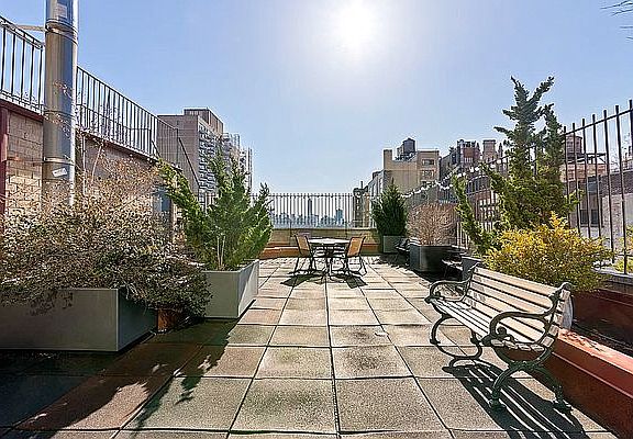 5th image of 48 W 68th St APT 3E