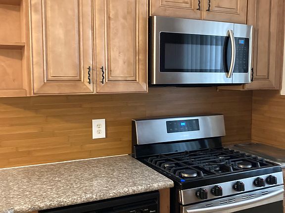 5th image of 3935 Vineland Ave APT 6