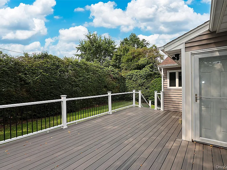 14 Glenn Dr — Photo 13