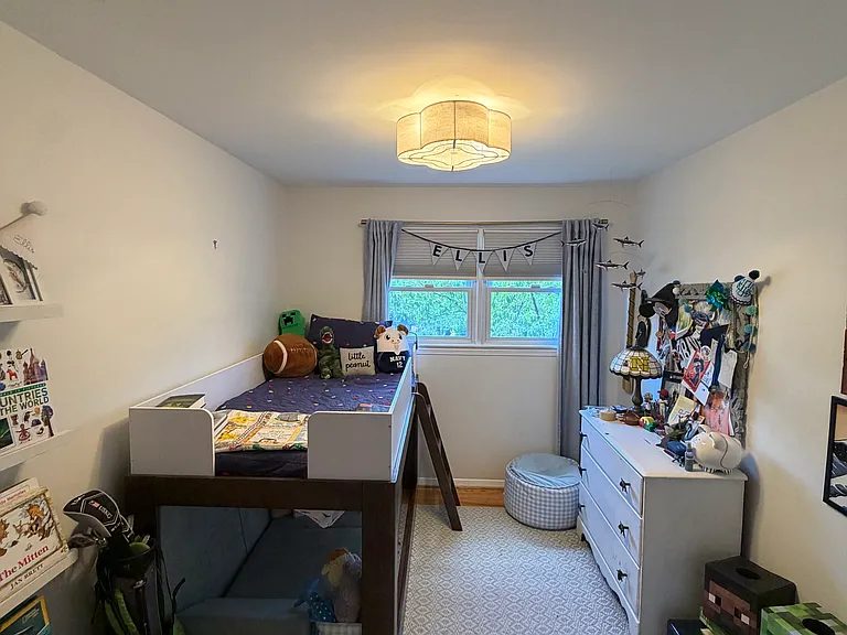 877 Patrick Henry Dr — Photo 9
