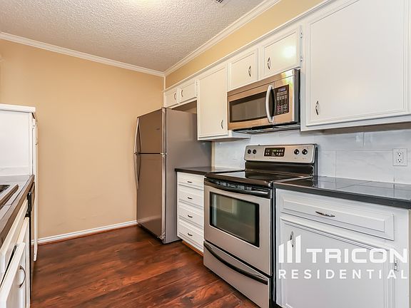 5th image of 716 Pleasant Manor Ave