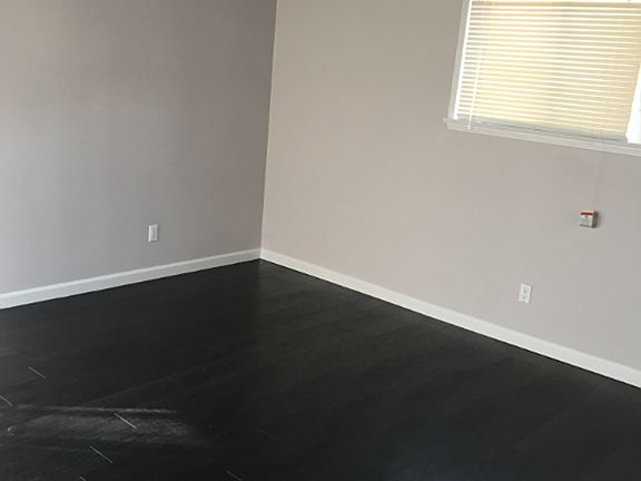 2nd image of 408 E Elk Ave #410-1/2