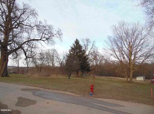 E Chicago St, Elizabeth, IL 61028