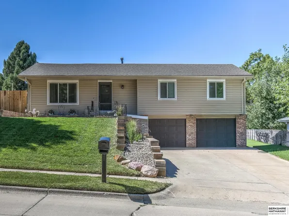 910 S 153rd St, Omaha, NE 68154