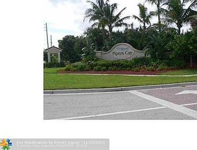 2nd image of 1029 Pipers Cay Dr