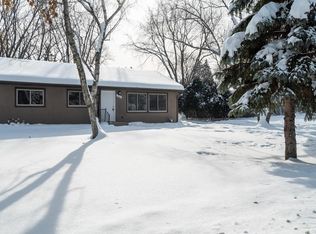 206 Roselawn Ave E, Maplewood, MN 55117
