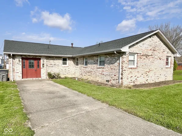 928 S Walnut St, Seymour, IN 47274