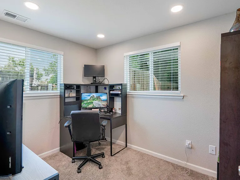6575 W Cedar Ave — Photo 15