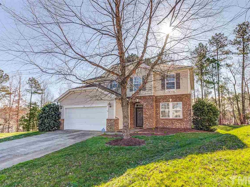 1st image of 110 Grandimere Ct