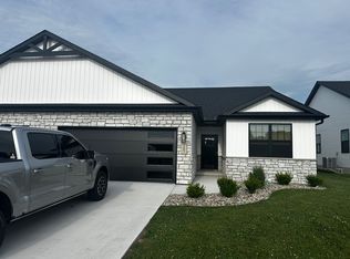 387 S Madison St, Crown Point, IN 46307