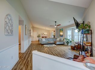 4113 Breezewood Dr APT 202, Wilmington, NC 28412