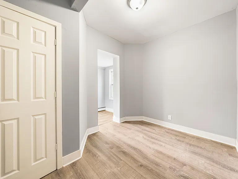 170 N 15th St #2 — Photo 4