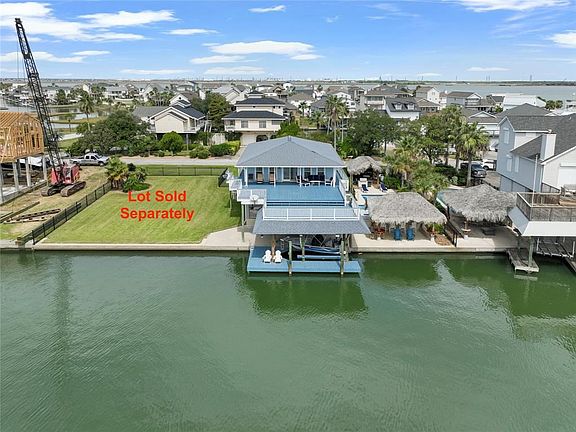 2nd image of 1331 Coral Way