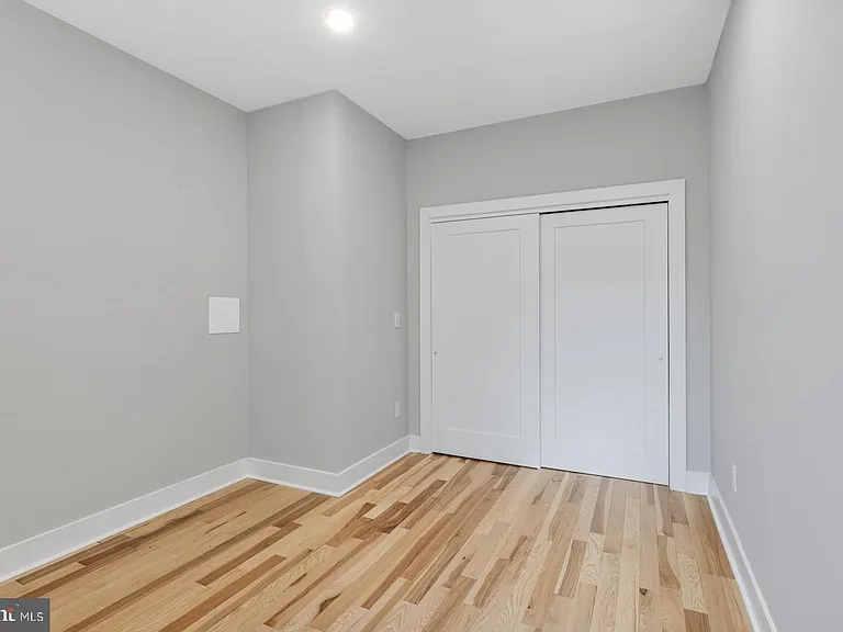 2007 E Susquehanna Ave #3 — Photo 11