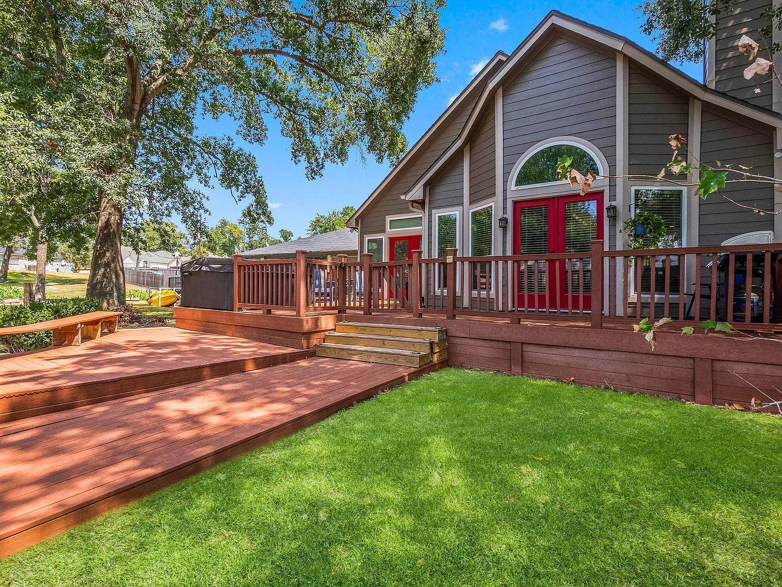 3 bed, 2.5 bath, 2497 sqft, $5,200 — Photo 3