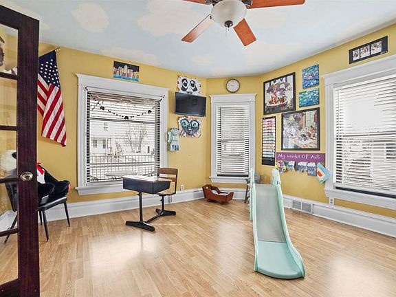 5th image of 1708 17th Street