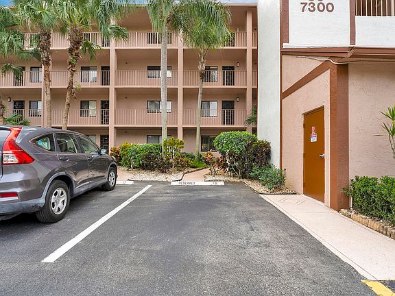 5th image of 7300 Amberly Lane #105