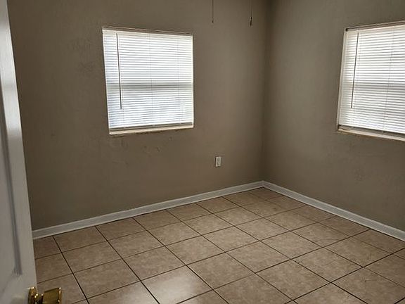 4th image of 3125 Avenue South Northwest 2nd Floor Apartment