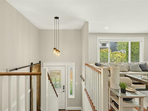 5th image of 525 Doreen Pl