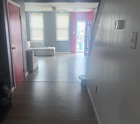 4th image of 1817 E Clementine St