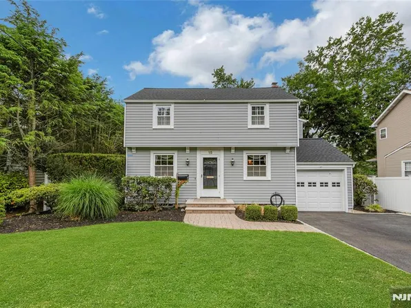 15 Colonial Rd, Tenafly, NJ 07670