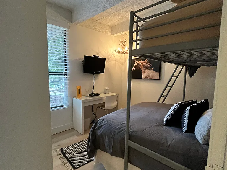 222 Creekside Dr — Photo 10