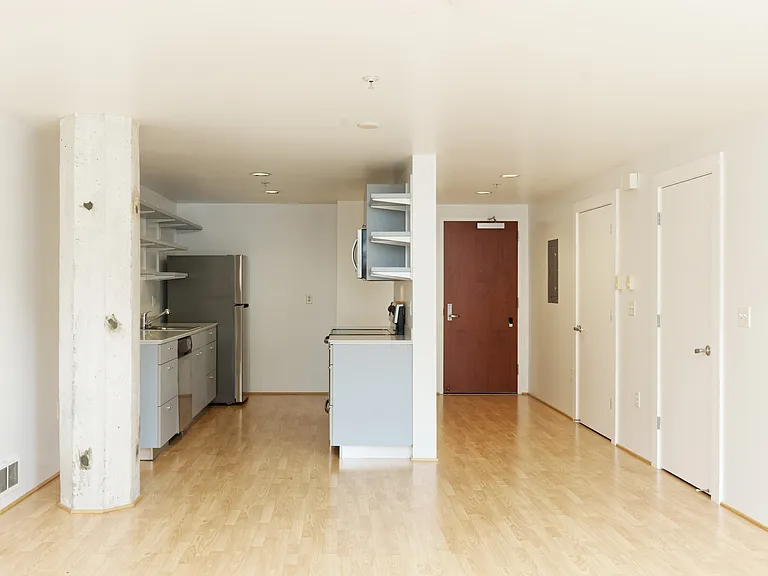 1201 Pine St #306 — Photo 13