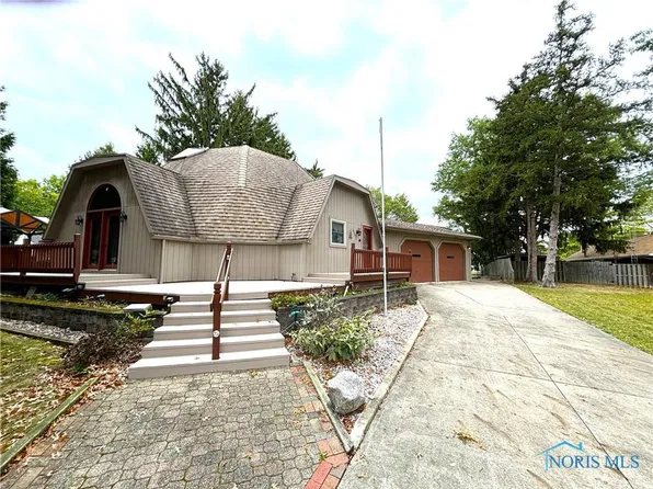 624 Marilyn Dr, Rossford, OH 43460