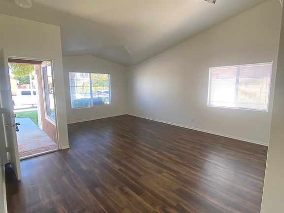 3rd image of 44263 Tahoe Way