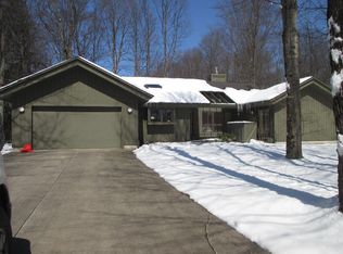 5202 Greenview Dr, Gaylord, MI 49735