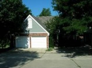 1520 Crossgate Dr, Lawrence, KS 66047
