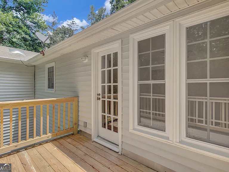 220 Fontaine Way — Photo 13