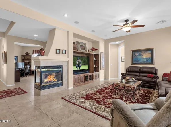 4221 E SOURWOOD Drive, Gilbert, AZ 85298