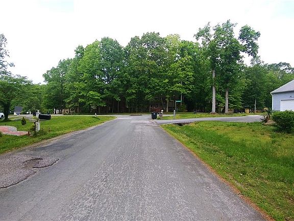 4th image of 1839 Ferncreek Pl